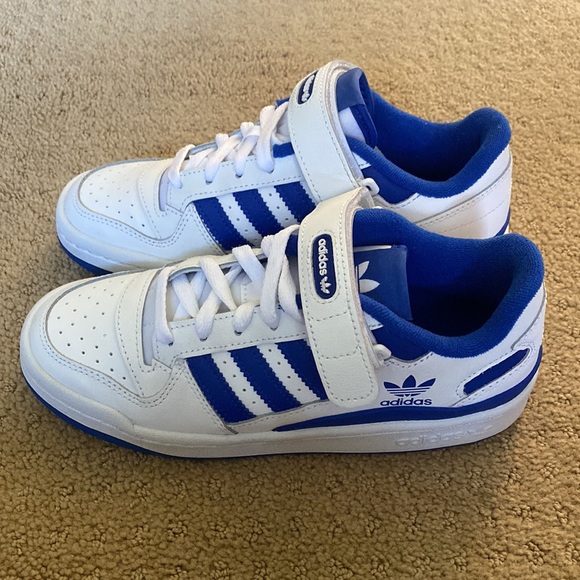 Adidas Originals Women's Forum Low Sneaker, White/Team Royal Blue/White, 5 - Picture 3 of 4